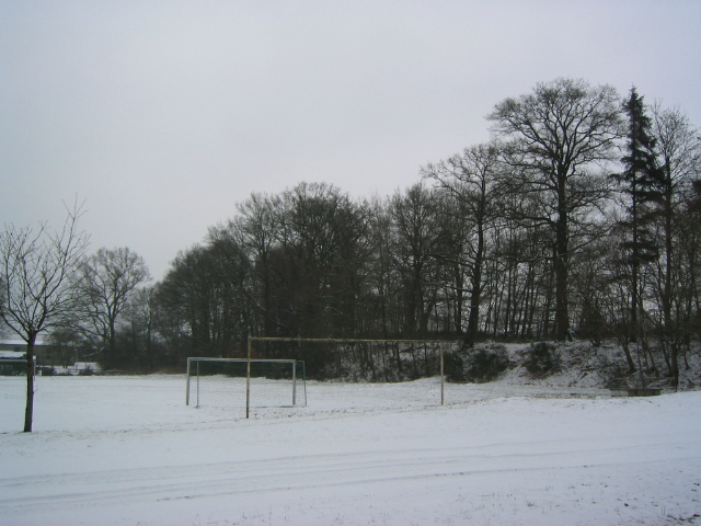 Sportplatz im Winter